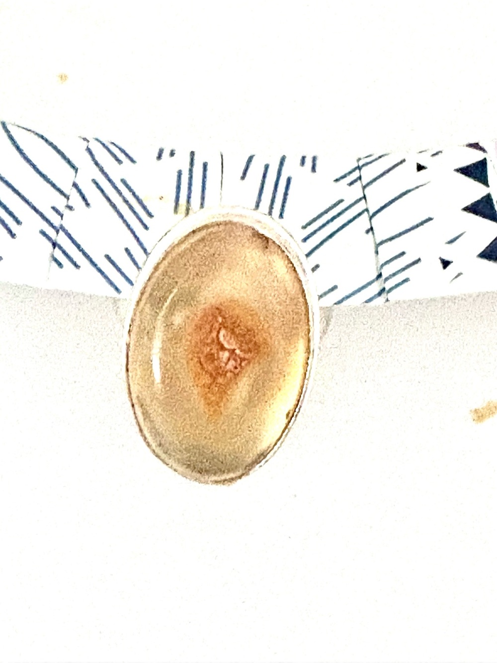 Beautiful, 1 inch, 925 marked, Botswana Agate  ring size 8 - Picture 5 of 5